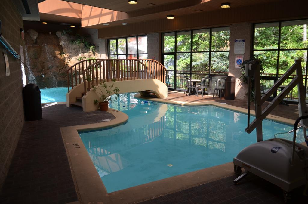 Zoders Inn And Suites Gatlinburg Exterior foto