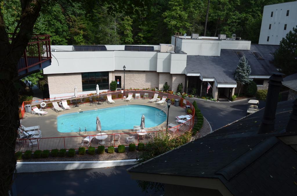 Zoders Inn And Suites Gatlinburg Exterior foto